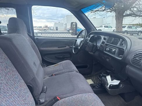 Used 2002 Dodge Ram 2500 Truck SLT image 4