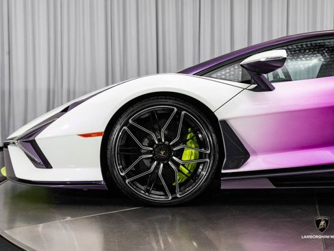 Used 2020 Lamborghini Sian Coupe image 20