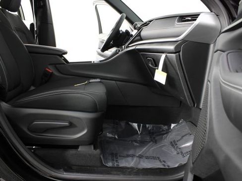 New 2026 Jeep Grand Cherokee L Laredo AWD/4WD image 22