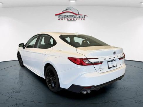 Used 2025 Toyota Camry SE FWD image 6