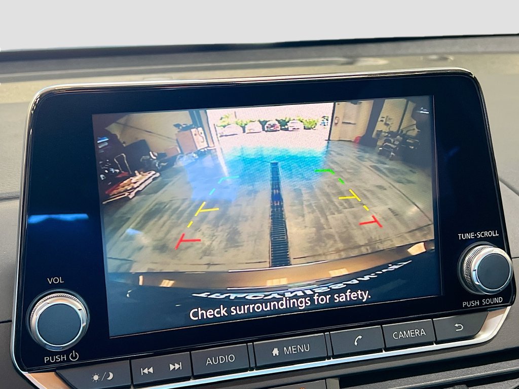 Used 2025 Nissan Altima 2.5 S FWD image 13