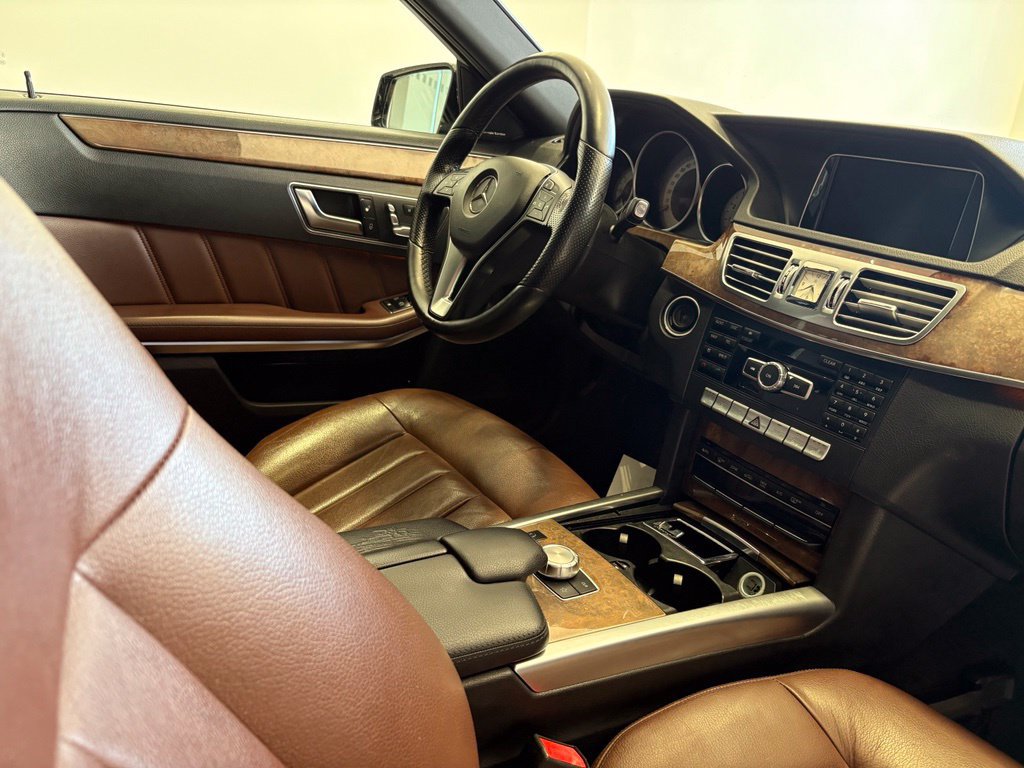 Used 2014 Mercedes-Benz E 350 4MATIC Sedan image 26