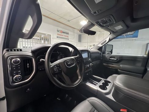 Certified 2023 GMC Sierra 3500 Denali w/ Denali Ultimate Package image 10