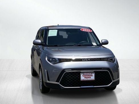 Used 2025 Kia Soul LX FWD image 13