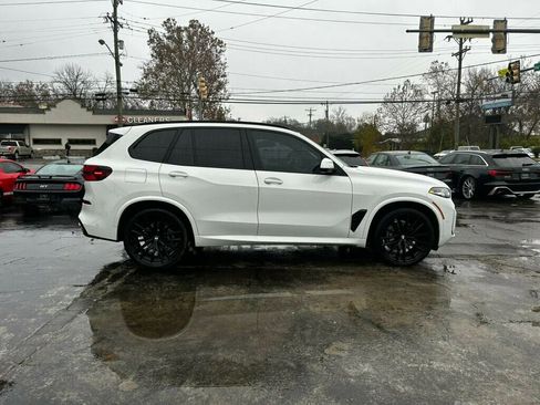 Used 2024 BMW X5 xDrive40i w/ M Sport Package image 6