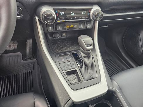 Used 2024 Toyota RAV4 XLE Premium image 32