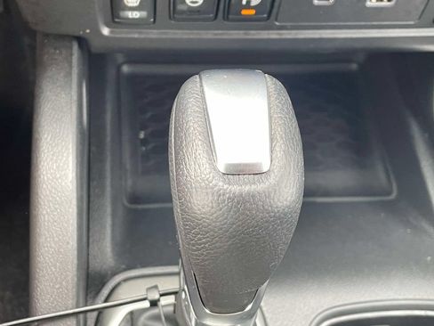Used 2023 Nissan Frontier SV w/ SV Convenience Package AWD/4WD image 28