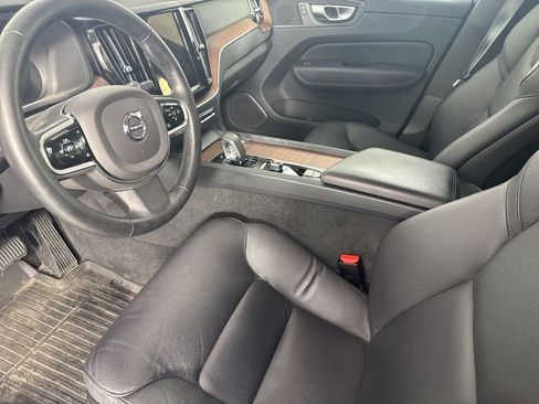 Used 2024 Volvo XC60 B5 Plus w/ Climate Package AWD/4WD image 14