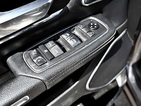 Used 2019 RAM 1500 Laramie image 20