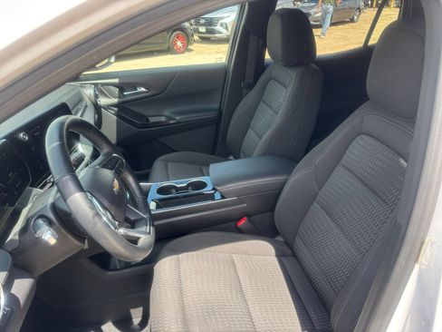 Used 2025 Chevrolet Equinox LT FWD image 35