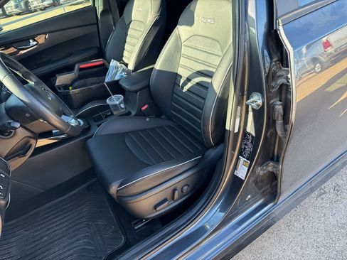 Used 2023 Kia Forte GT-Line w/ GT-Line Premium Package image 12