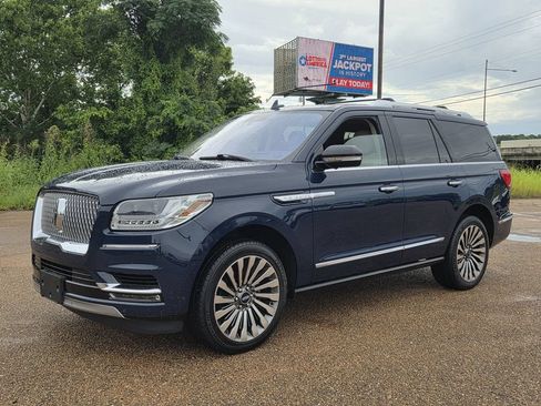 Used 2019 Lincoln Navigator Reserve AWD/4WD image 7
