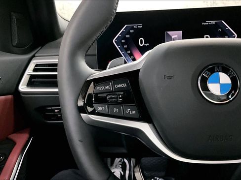 Used 2025 BMW 330i Sedan w/ Convenience Package image 21