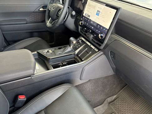 Certified 2025 Lexus GX 550 w/ Accessory Package (2T) AWD/4WD image 21
