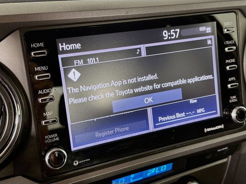 Used 2021 Toyota Tacoma TRD Sport AWD/4WD image 14