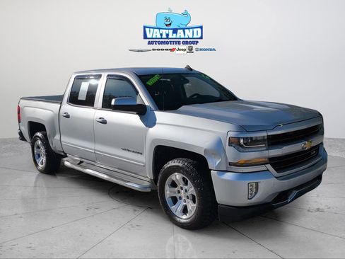 Used 2018 Chevrolet Silverado 1500 LT w/ All Star Edition image 7