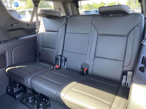 Used 2024 Chevrolet Suburban High Country w/ Advanced Technology Package image 14