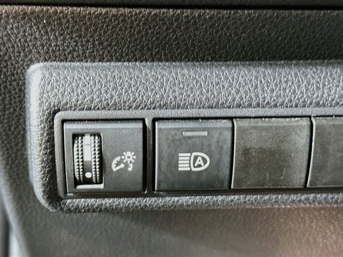 Used 2025 Toyota Corolla LE FWD image 16