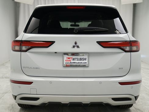 Used 2024 Mitsubishi Outlander SE image 6