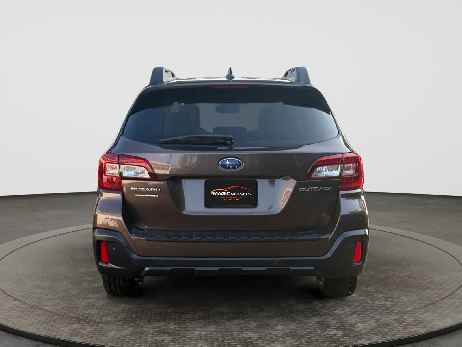 Used 2019 Subaru Outback 2.5i Limited w/ Protection Package #1 AWD/4WD image 9