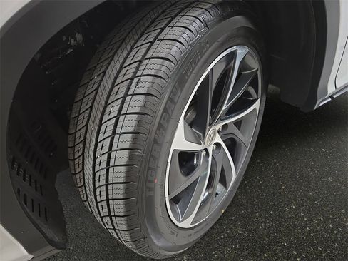 Used 2016 Lexus RX 450h AWD w/ Luxury Package image 36