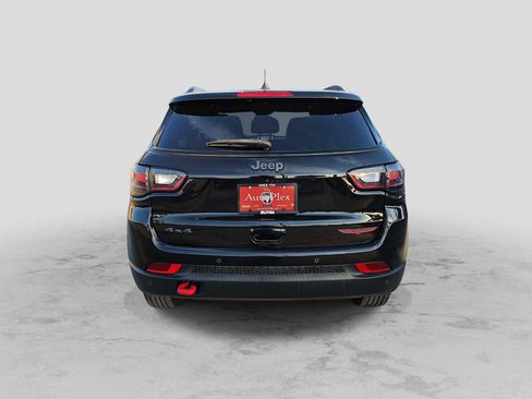 Used 2023 Jeep Compass Trailhawk w/ Trailhawk Elite Group image 7