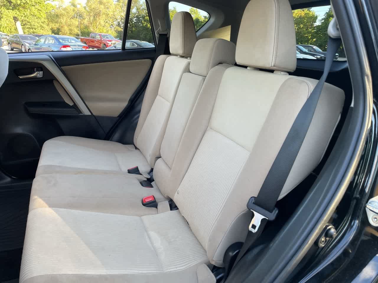 Used 2014 Toyota RAV4 XLE AWD/4WD image 18