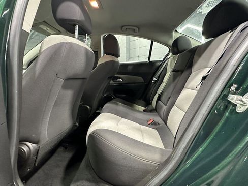 Used 2014 Chevrolet Cruze LS FWD image 19