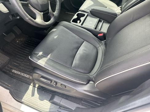 Used 2025 Honda Odyssey Elite image 9