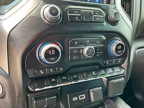 Used 2022 Chevrolet Silverado 1500 LTZ w/ LTZ Premium Texas Edition image 15