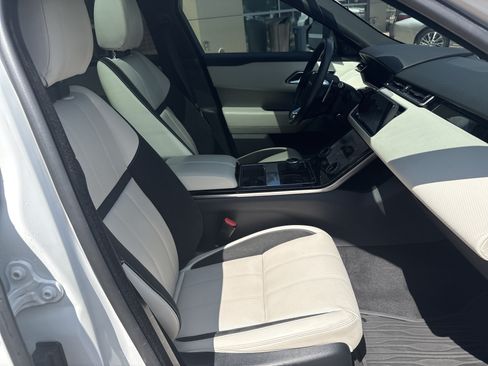 Used 2020 Land Rover Range Rover Velar R-Dynamic S AWD/4WD image 33