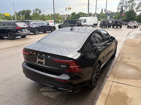 Used 2022 Volvo S60 B5 Inscription AWD/4WD image 5