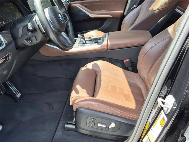 Used 2022 BMW X5 sDrive40i w/ M Sport Package RWD image 16