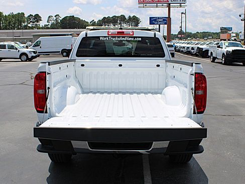 Used 2022 Chevrolet Colorado W/T w/ WT Convenience Package RWD image 12