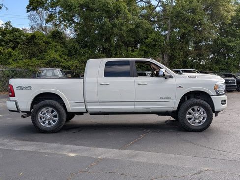 Used 2022 RAM 2500 Limited w/ Towing Technology Group image 5