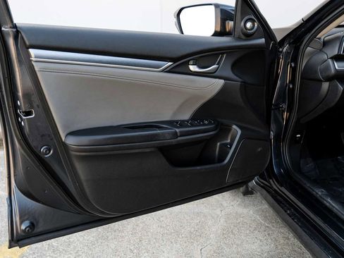 Used 2016 Honda Civic Touring image 41