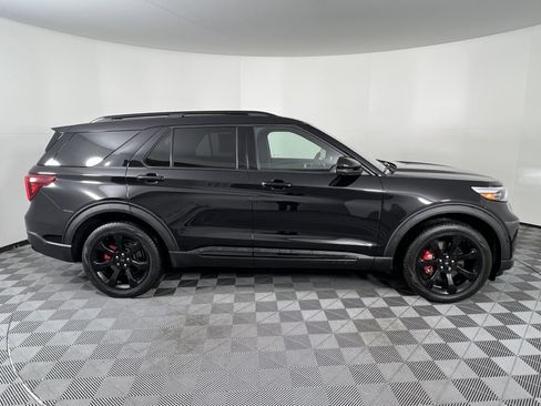 Used 2020 Ford Explorer ST w/ ST Street Pack image 13