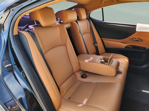 Certified 2024 Lexus ES 350 w/ Accessory Package (Z1) FWD image 13