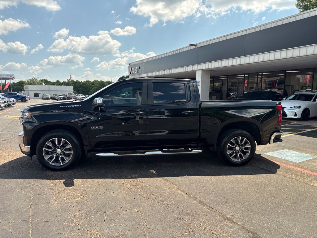 Used 2020 Chevrolet Silverado 1500 LT w/ Texas Edition RWD image 9