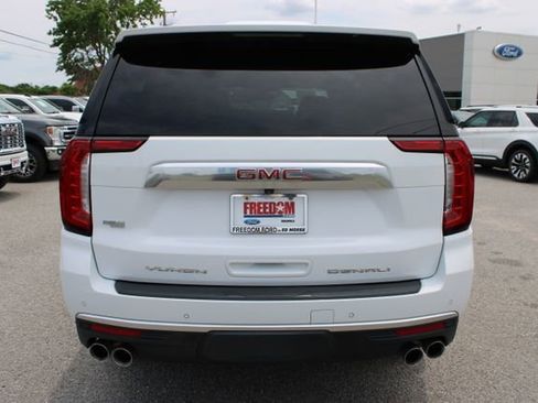 Used 2022 GMC Yukon XL Denali AWD/4WD image 6