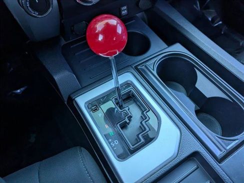 Used 2018 Toyota Tundra SR5 image 13