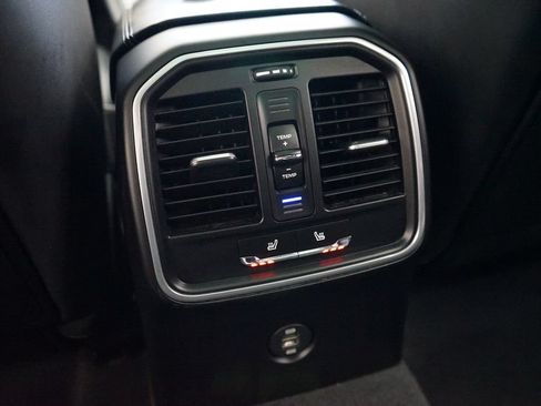 Used 2018 Porsche Macan GTS w/ Premium Package Plus AWD/4WD image 15
