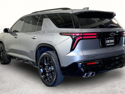 Used 2024 Chevrolet Traverse RS FWD image 14