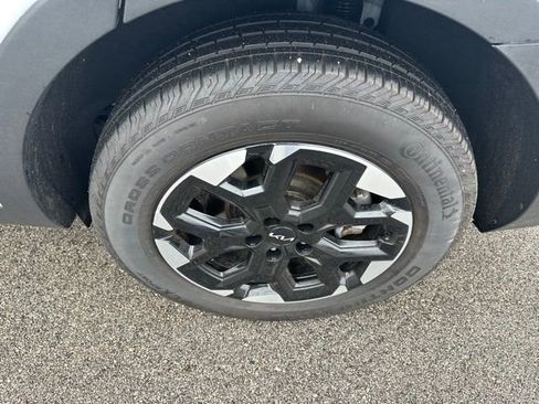 Used 2025 Kia Sorento S w/ Panoramic Sunroof Package image 7