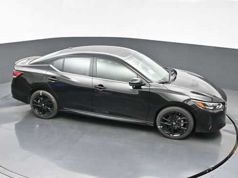 Certified 2025 Nissan Sentra SR w/ Midnight Edition image 34
