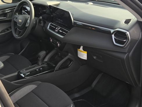 New 2026 Chevrolet TrailBlazer LT FWD image 9