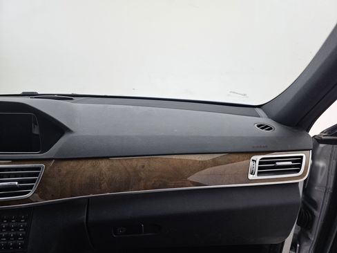 Used 2014 Mercedes-Benz E 250 BlueTEC 4MATIC Sedan image 11