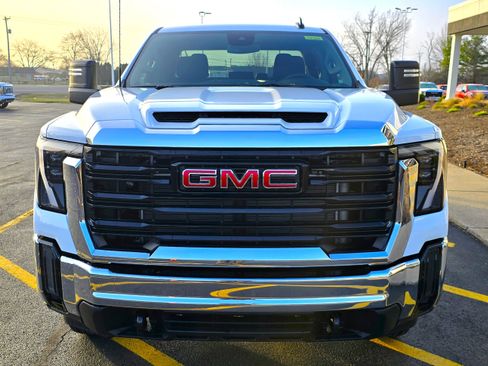 New 2026 GMC Sierra 2500 Pro w/ Convenience Package AWD/4WD image 2