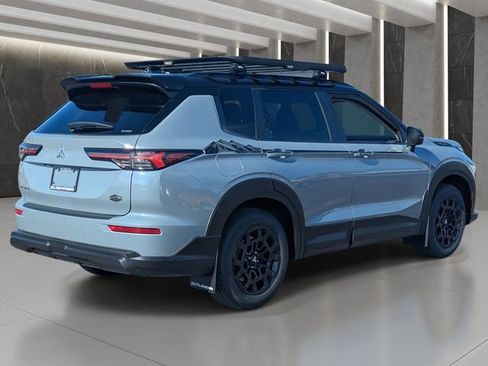 New 2026 Mitsubishi Outlander Trail Edition image 3