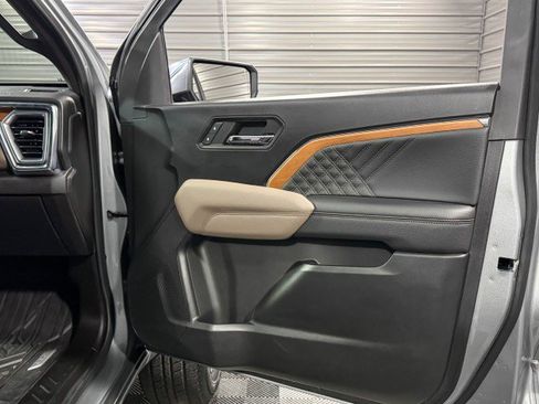 Used 2023 GMC Canyon Denali image 35